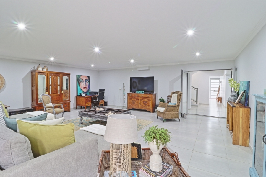 4 Bedroom Property for Sale in Monte Christo Western Cape